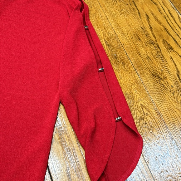 Easywear by Chico’s red top with cutout details on sleeves. Size 2 (Medium). - Picture 3 of 9